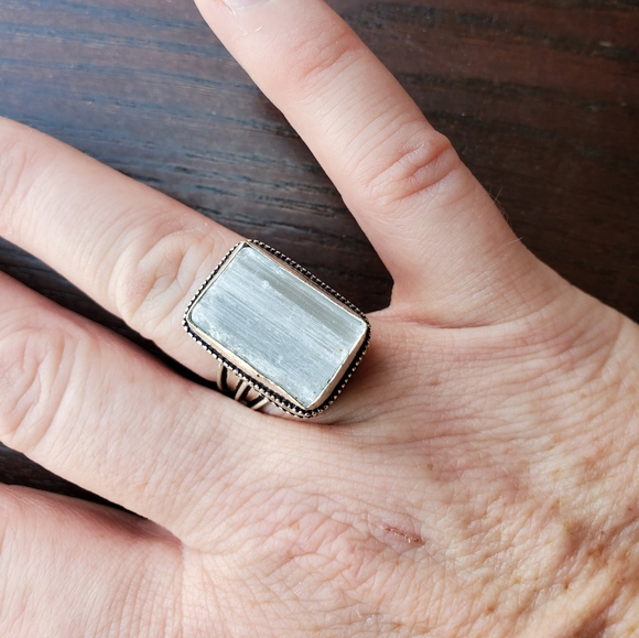 New Selenite 925 Silver Ring. - Picture 9 of 10